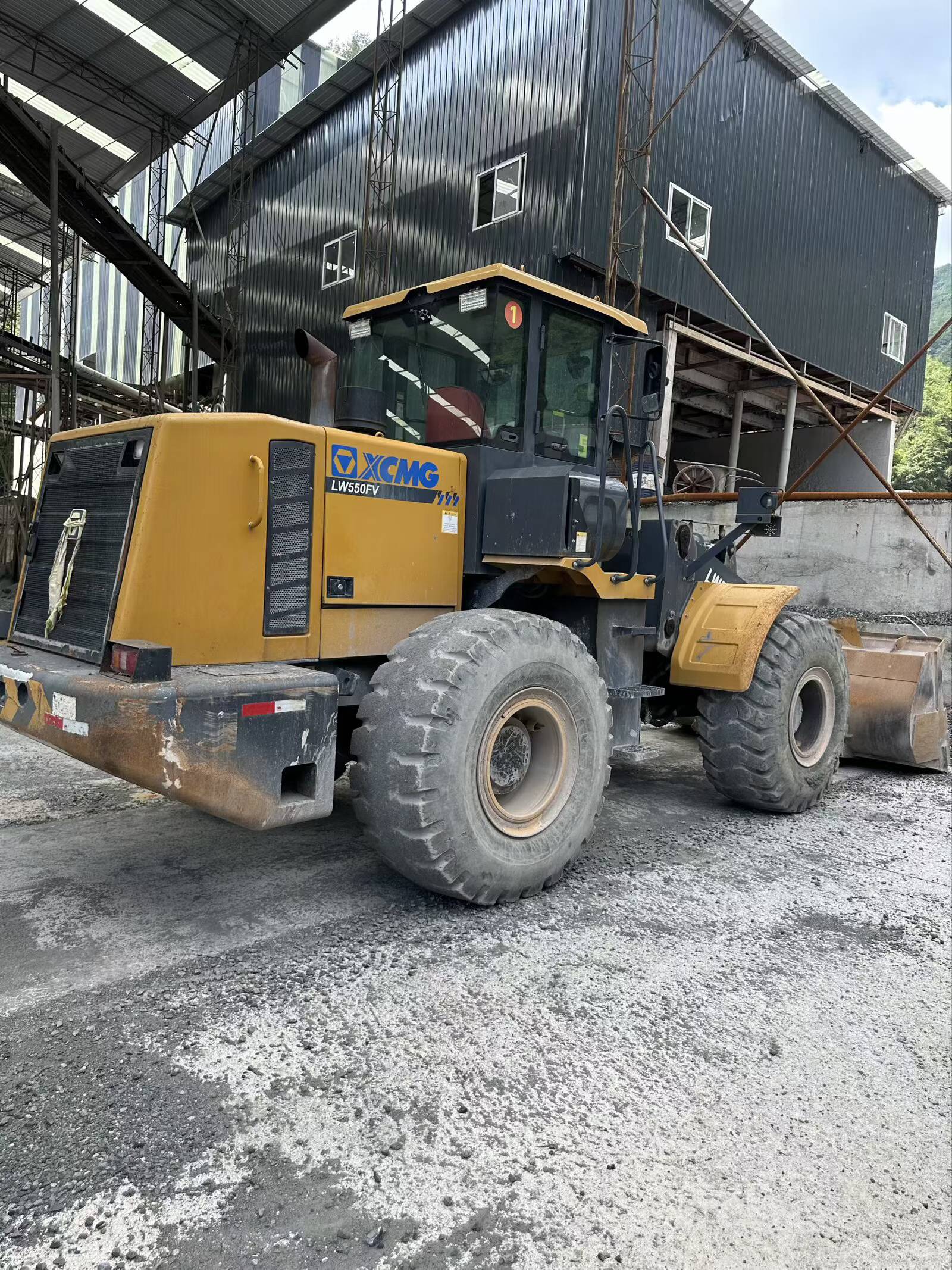 Buy XCMG XE550DK Used Loader / 2
