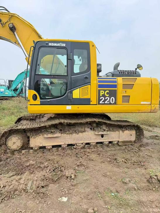 Buy Komatsu Used Excavator / 1