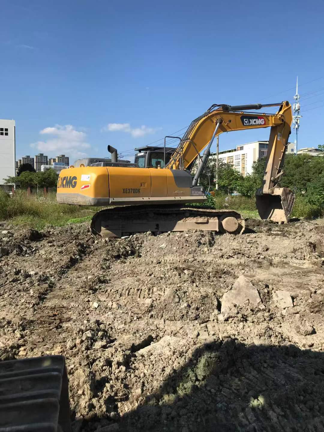 Buy XCMG XE370 Used Excavator / 2