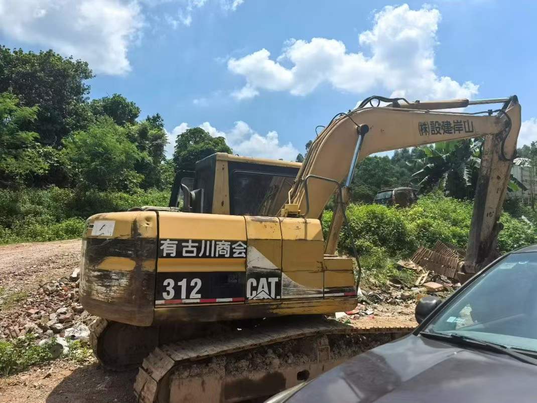 شراء حفارة Caterpillar 312 مستعملة / 2