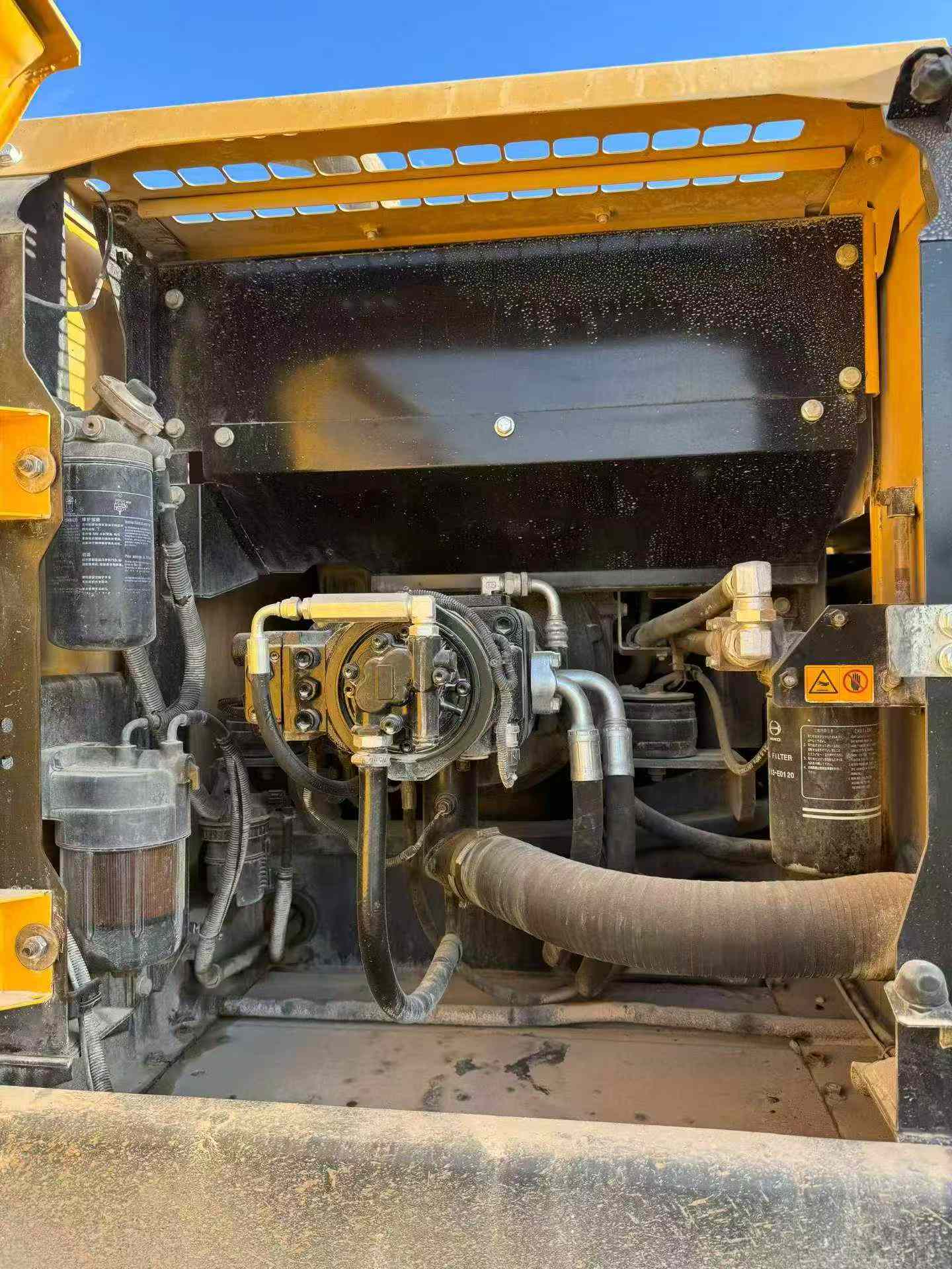 Buy Kobelco SK200-10 Used Excavator / 5
