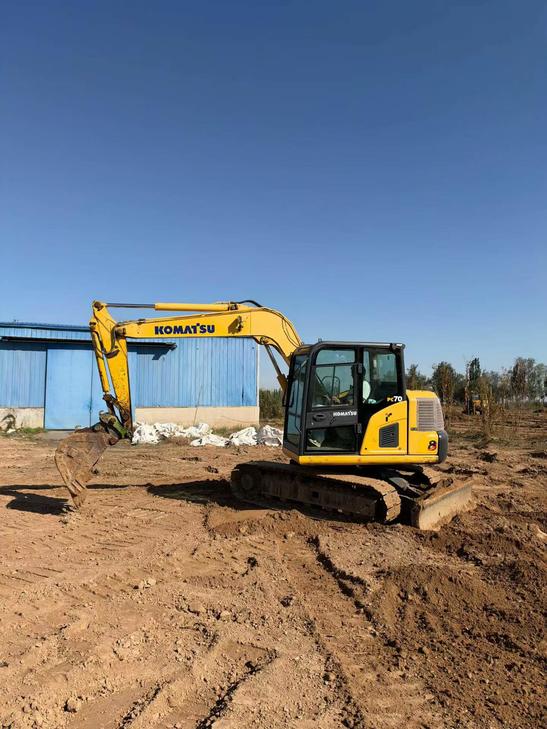 Buy Komatsu PC60 Used Excavator / 1