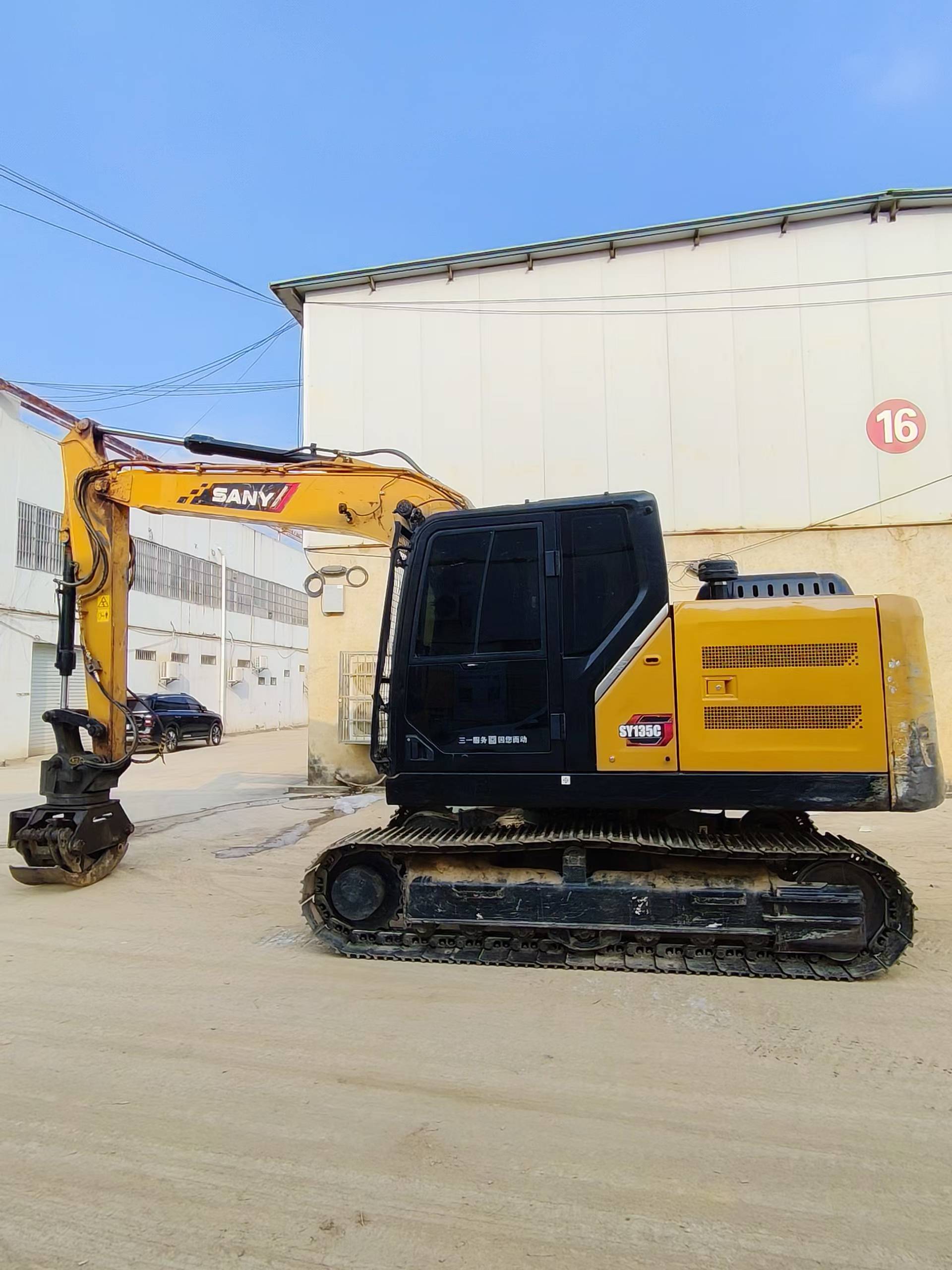 Buy Sany SY135 Used Excavator / 2