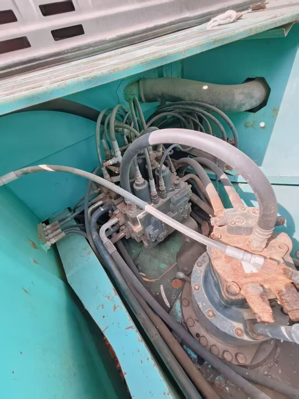 Buy Kobelco SK200-11 Used Excavator / 5
