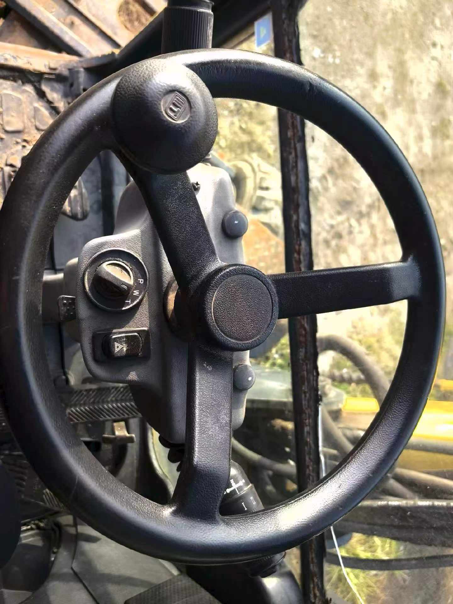 شراء حفارة Hyundai R60-9 مستعملة / 6