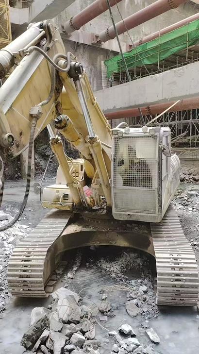 Buy Caterpillar 330C Used Excavator / 1