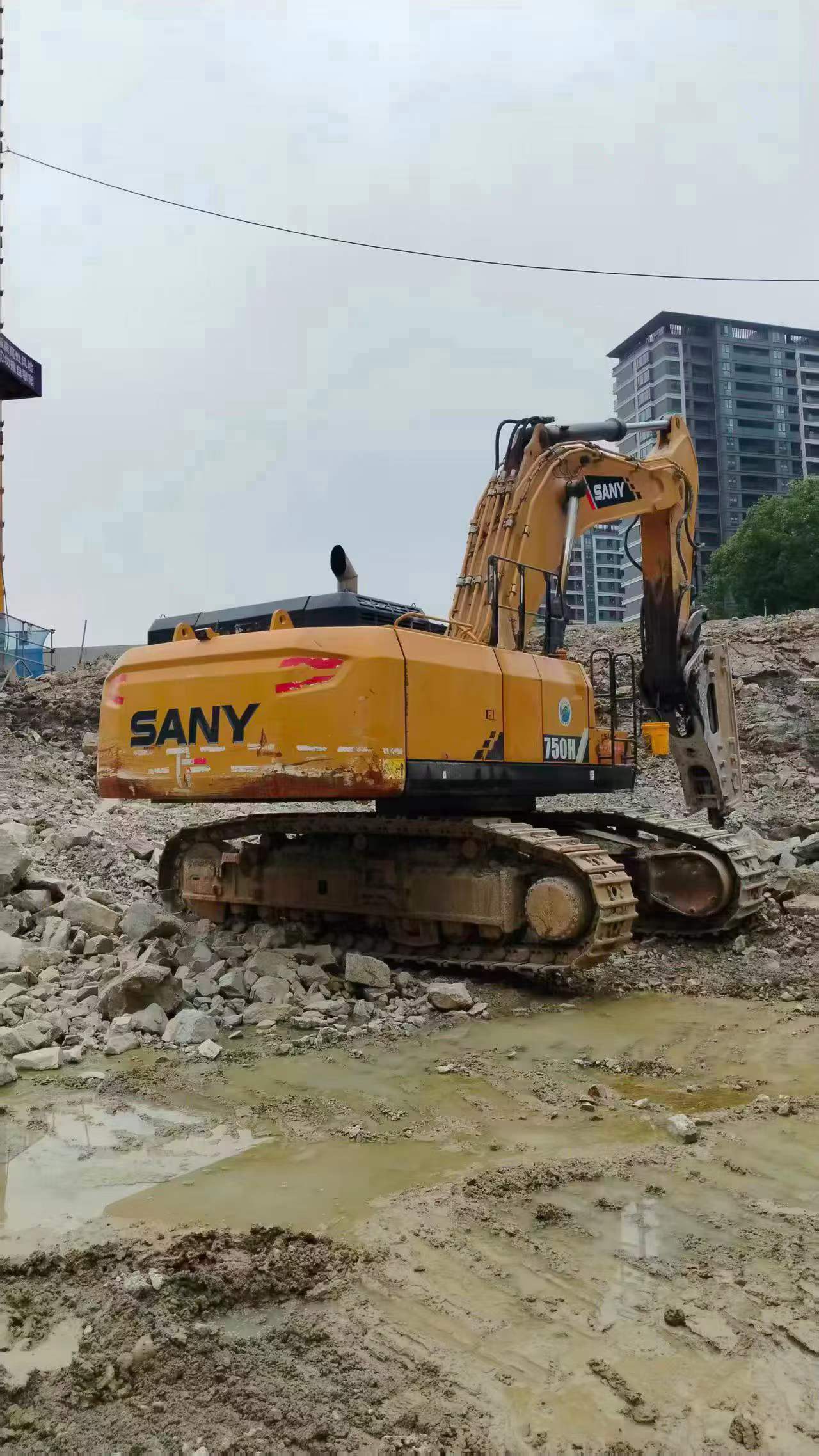 Buy Sany SY750H Used Excavator / 9