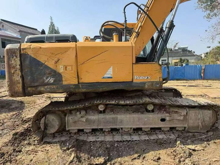 Buy Hyundai R215VS Used Excavator / 1
