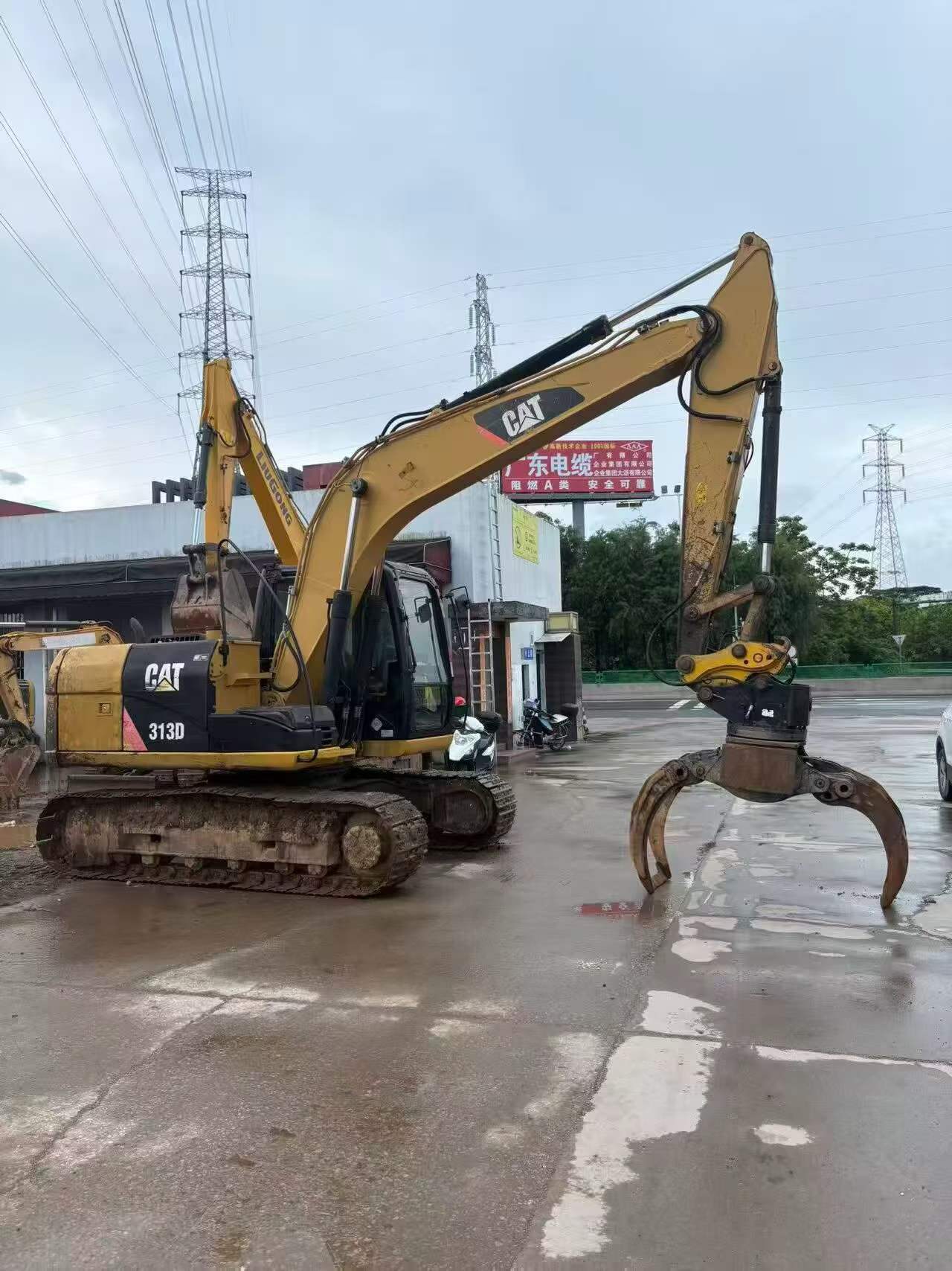 Compre Excavadora Caterpillar 313D Usada / 2