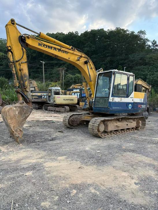 Buy Komatsu Used Excavator / 1