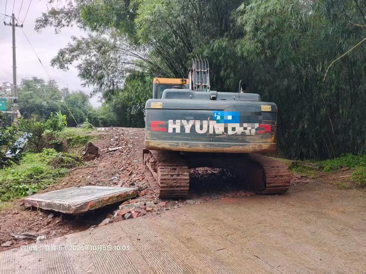 Buy Hyundai R225-7 Used Excavator / 1