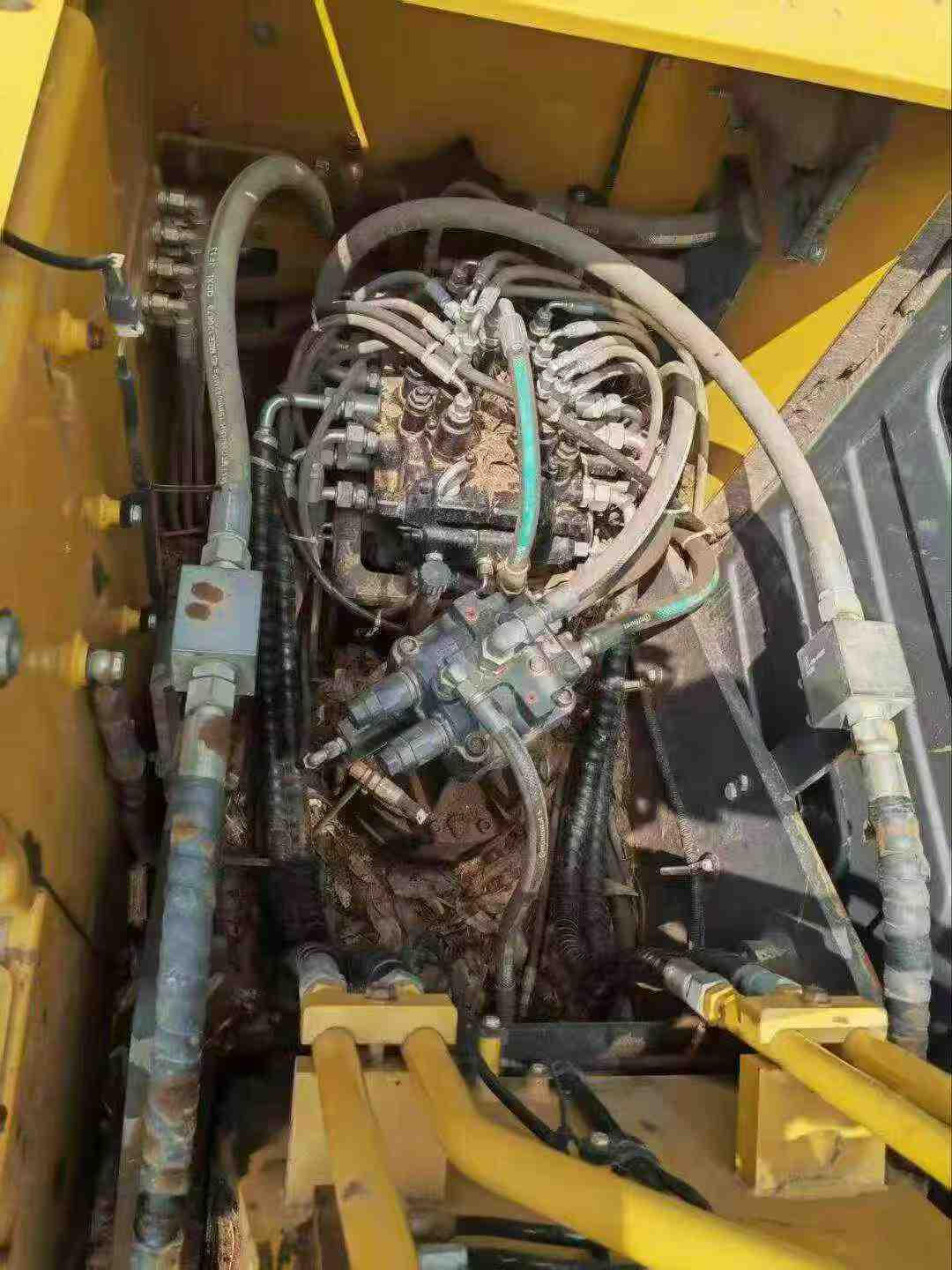Buy XCMG XE135B Used Excavator / 6