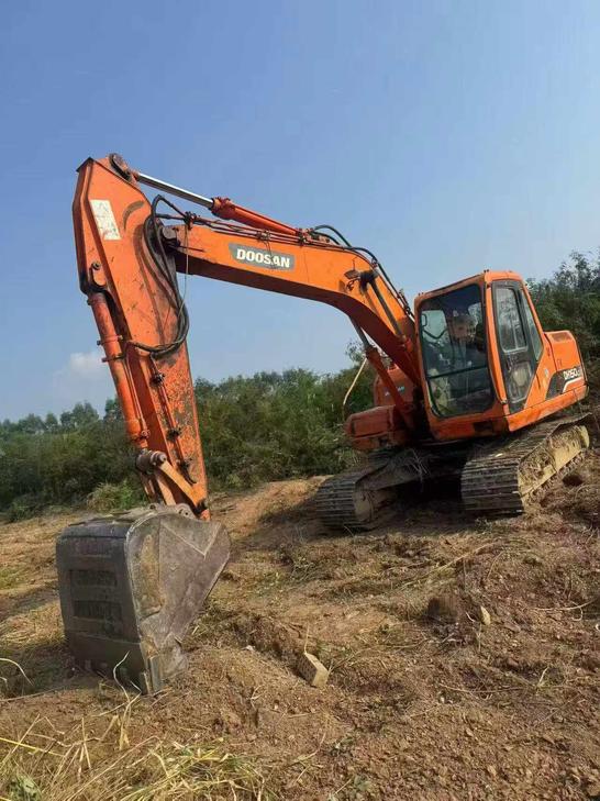 Buy Doosan DH150-7 Used Excavator / 1