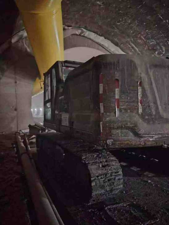 Buy Caterpillar 320A Used Excavator / 1
