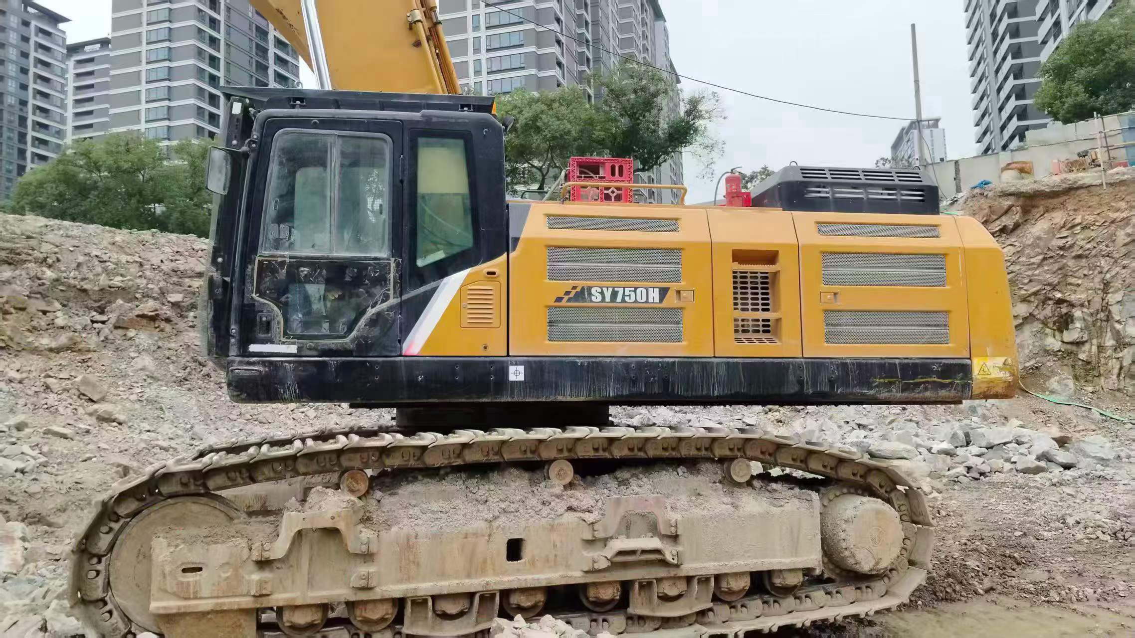 Buy Sany SY750H Used Excavator / 2