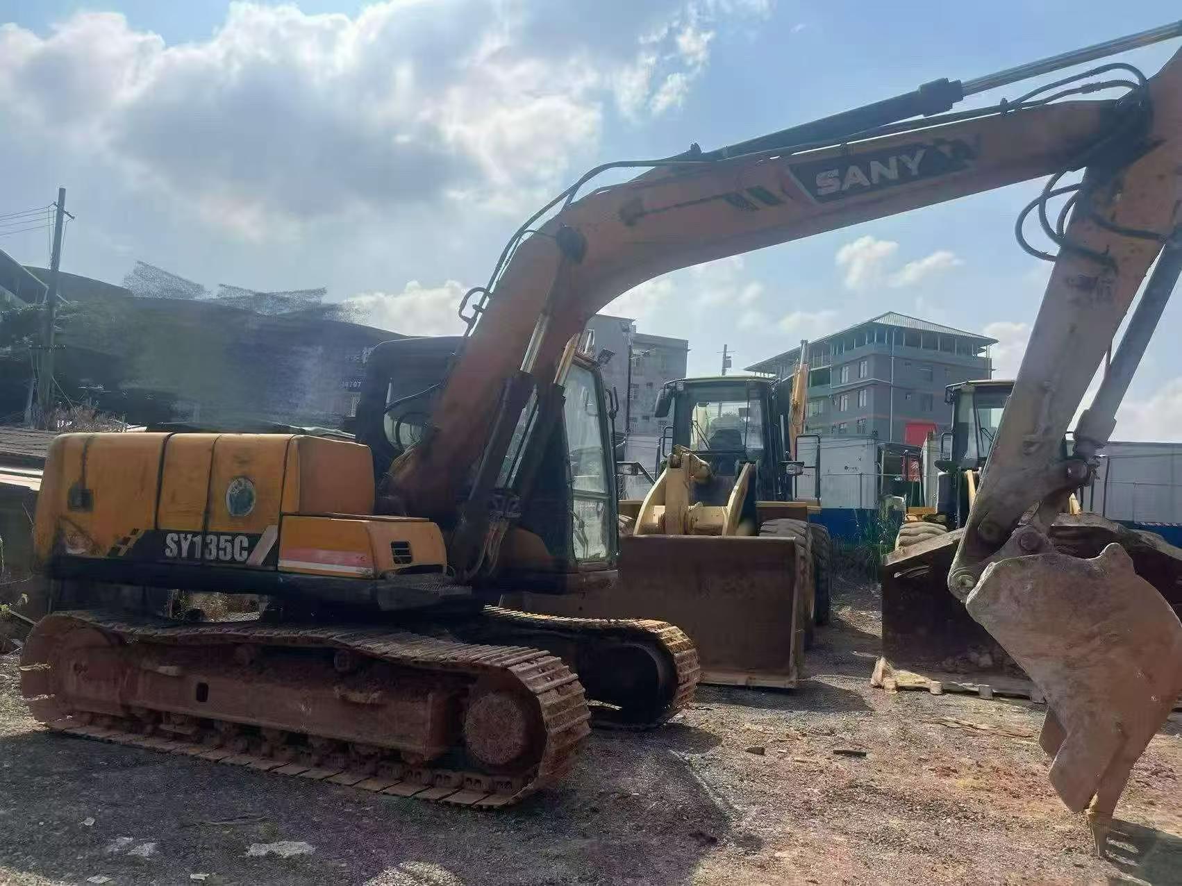 Compre Excavadora Sany SY135 Usada / 6