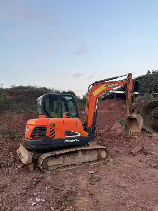 Buy Doosan DX55W Used Excavator / 1