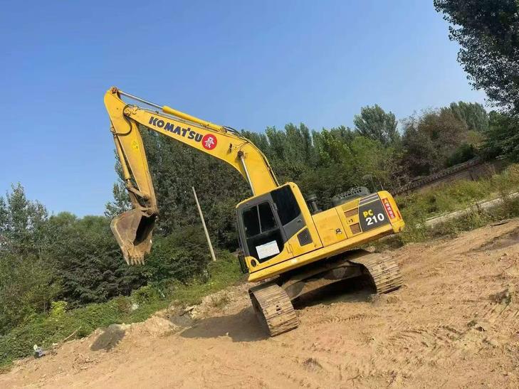 Buy Komatsu Used Excavator / 1