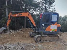 Buy Doosan DH60 Used Excavator / 2 Buy Doosan DH60 Used Excavator / 2