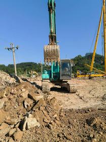 Buy Kobelco SK200-10 Used Excavator / 4 Buy Kobelco SK200-10 Used Excavator / 4