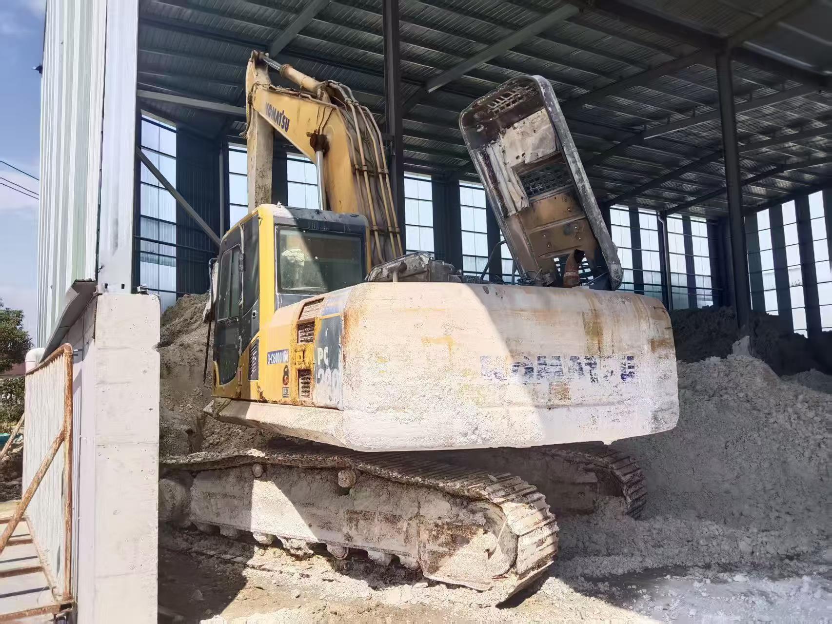 Buy Komatsu PC200 Used Excavator / 3