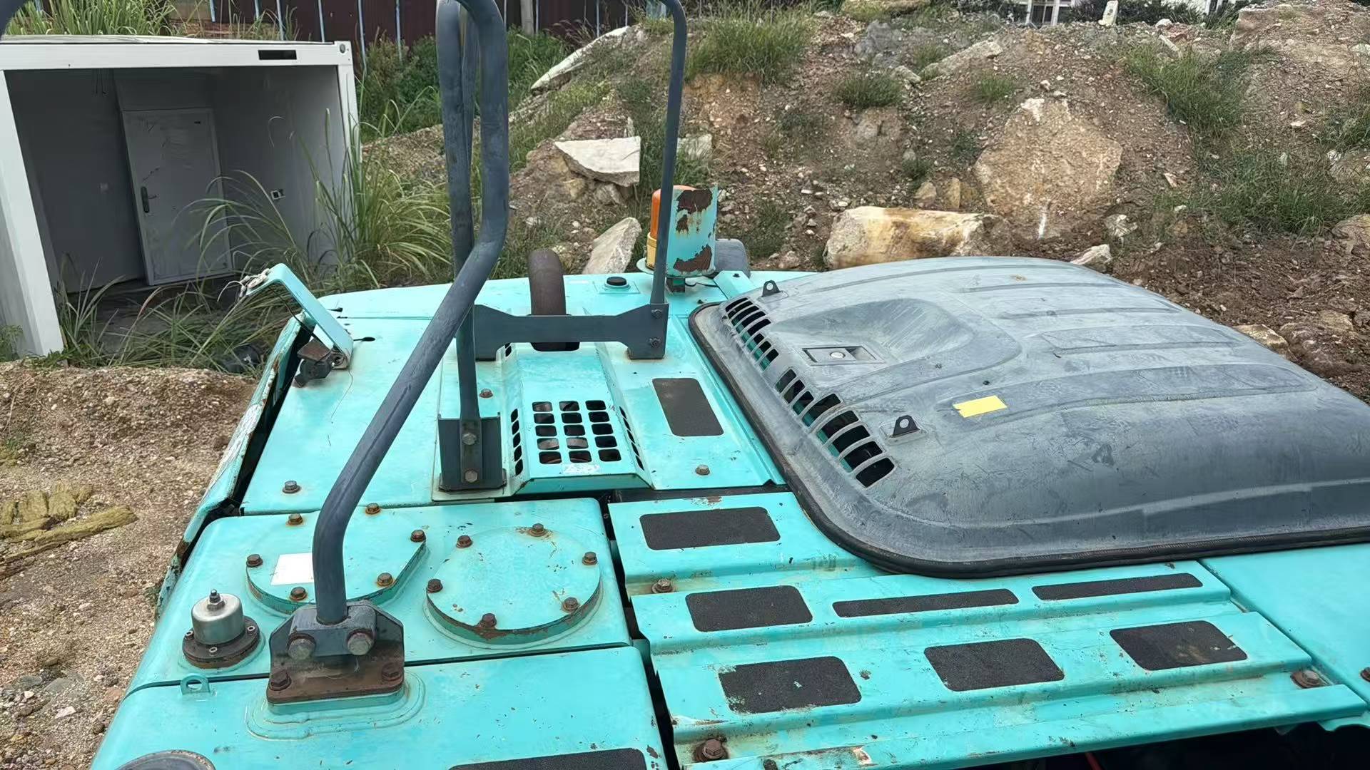 Buy Kobelco SK200-2 Used Excavator / 7