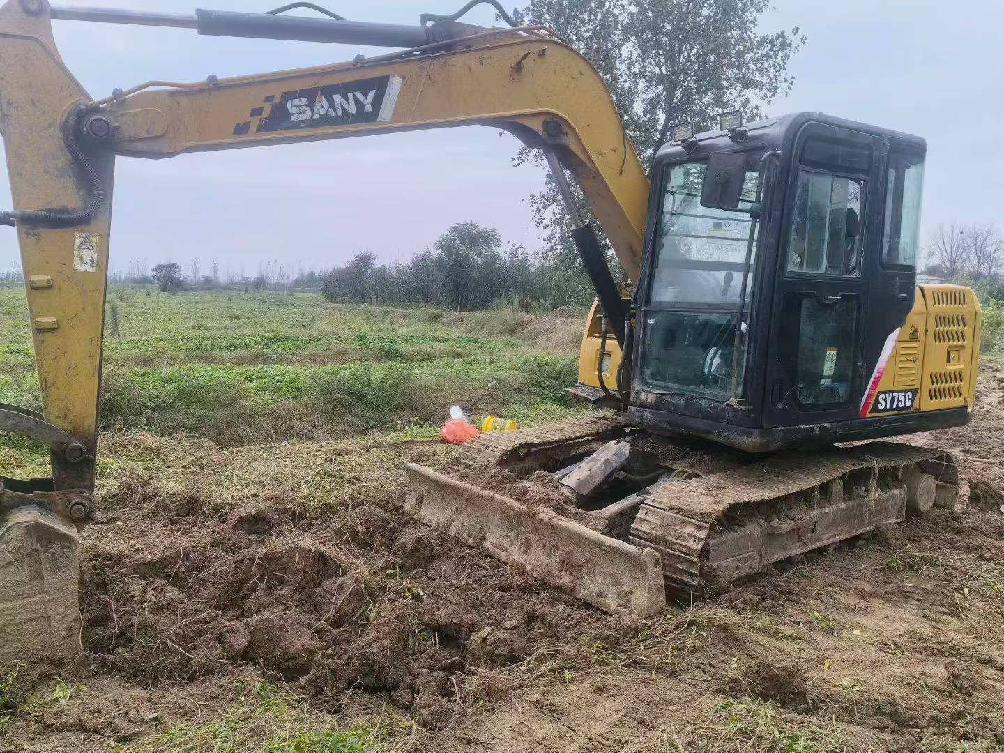 Buy Sany SY75 Used Excavator / 3