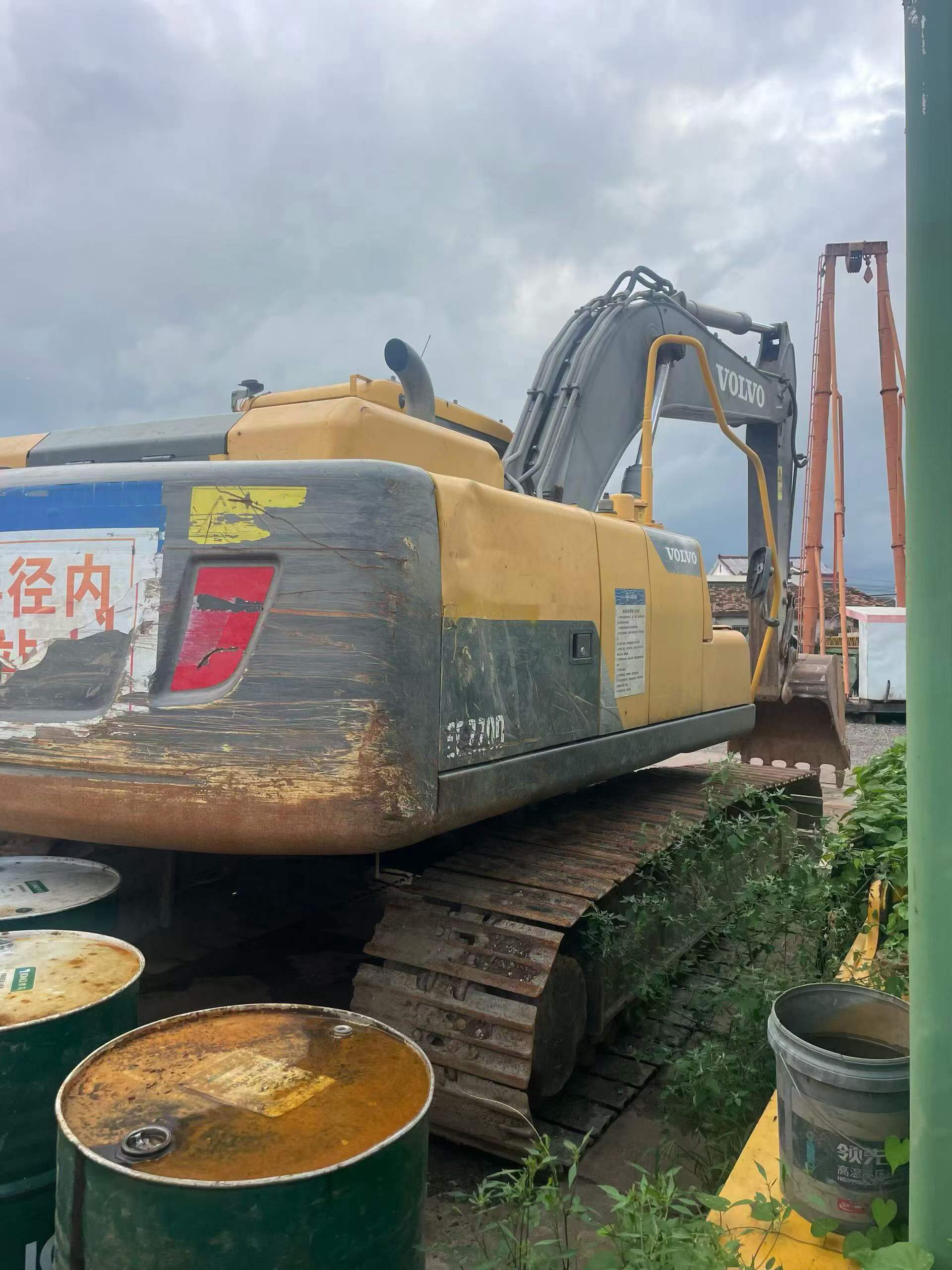 Buy Volvo L220E Used Excavator / 6