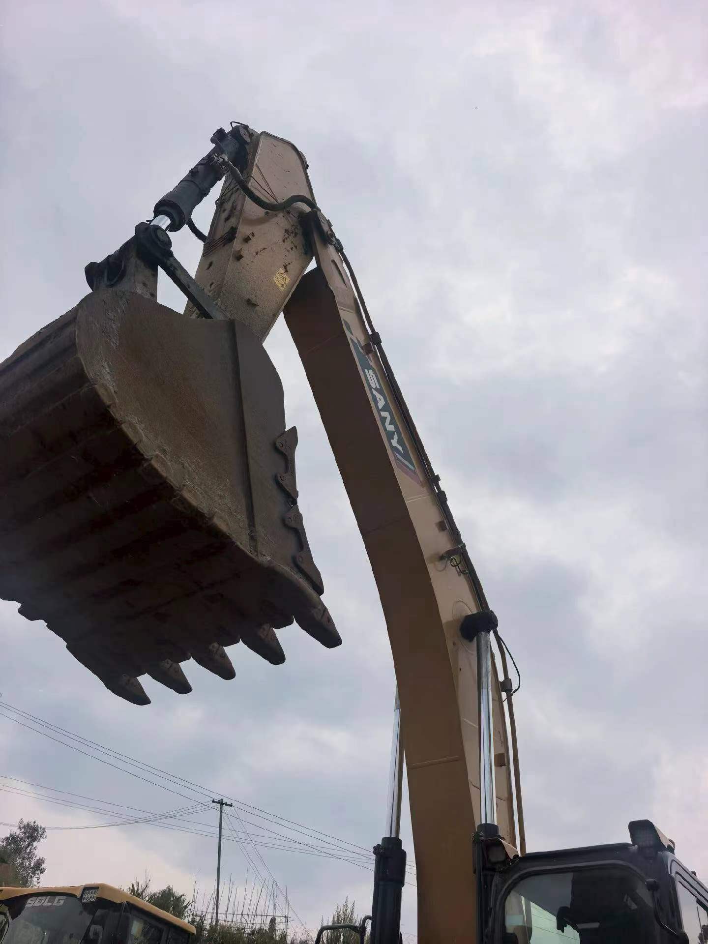 Buy Sany SY375H Used Excavator / 6