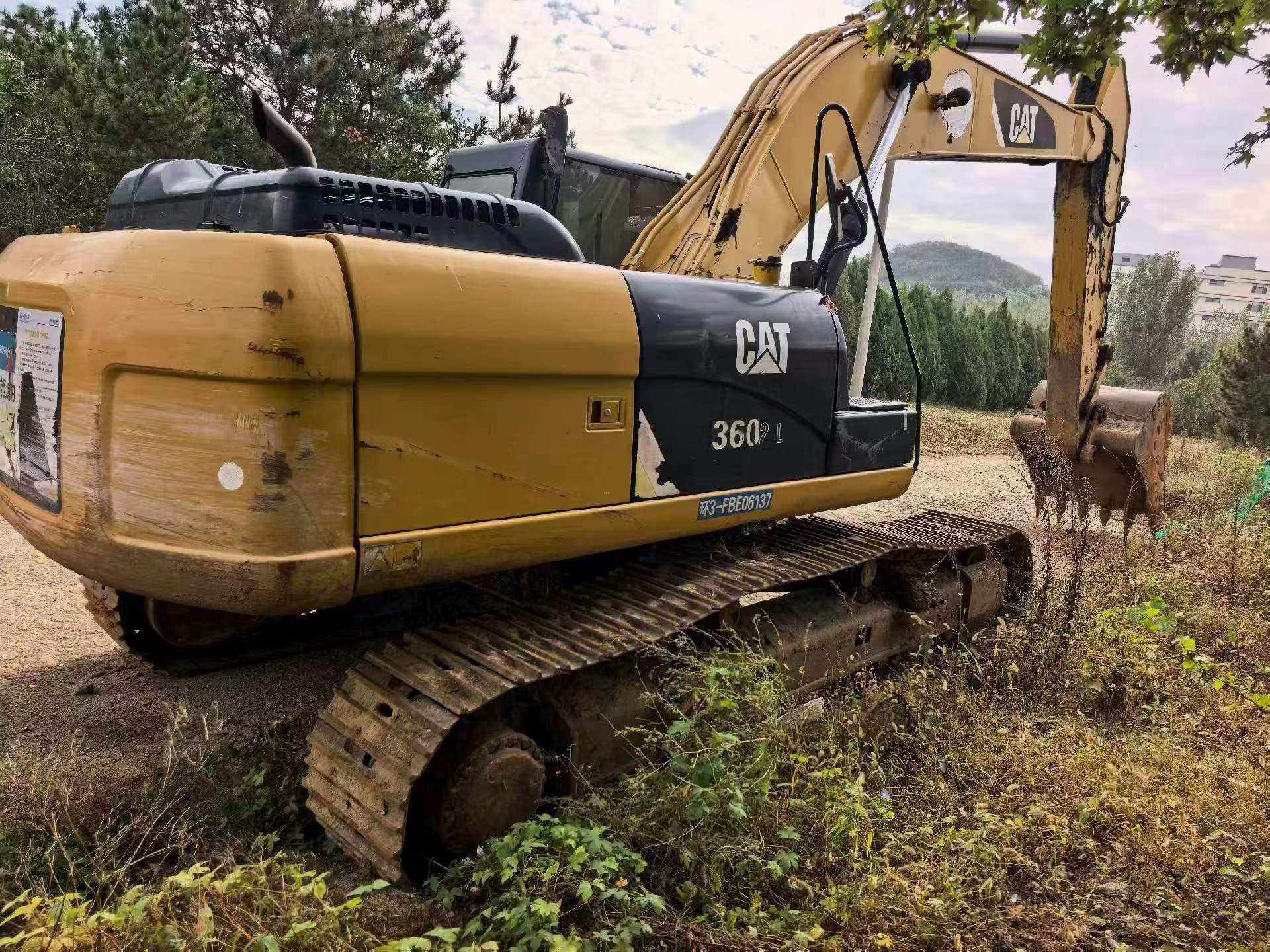 Buy Caterpillar 330B Used Excavator / 2