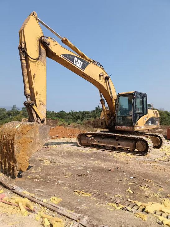 Buy Caterpillar 320D Used Excavator / 1