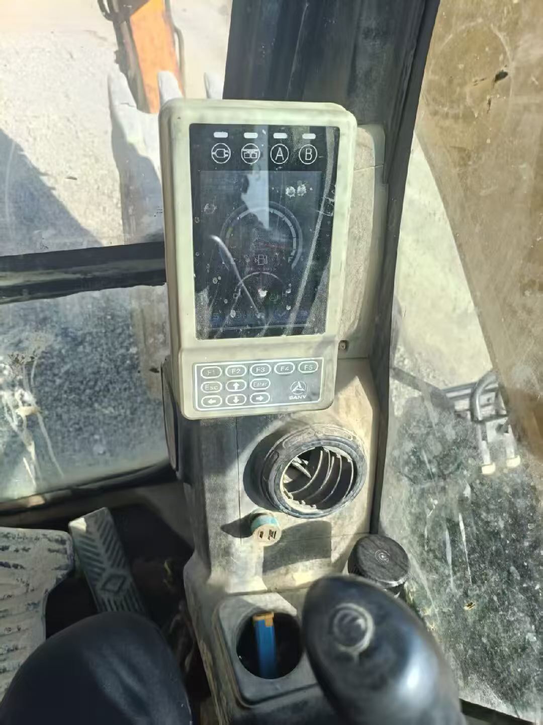 Buy Sany SY125C Used Excavator / 3