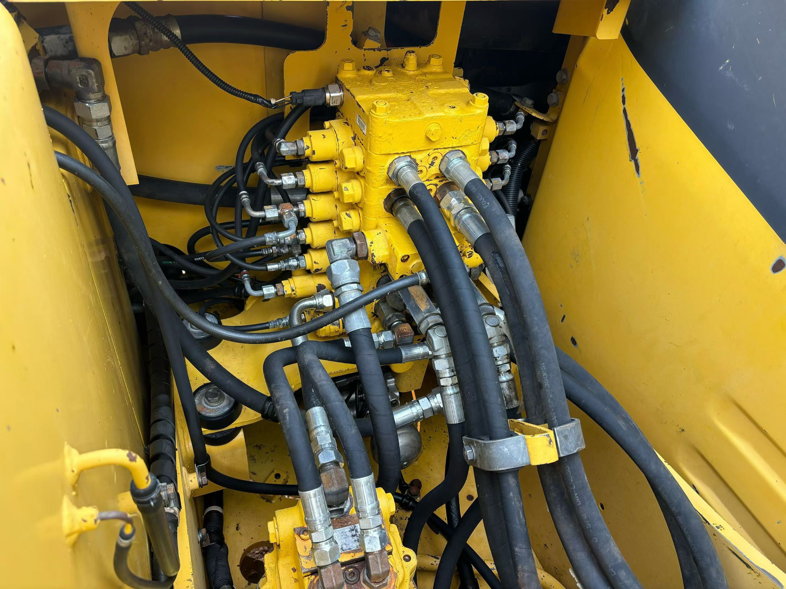Buy Komatsu PC130-7 Used Excavator / 3