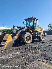 Buy XCMG LW300KV Used Loader / 2 Buy XCMG LW300KV Used Loader / 2