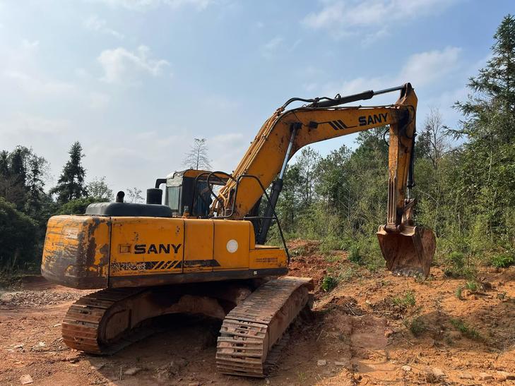 Buy Sany SY215C Used Excavator / 1