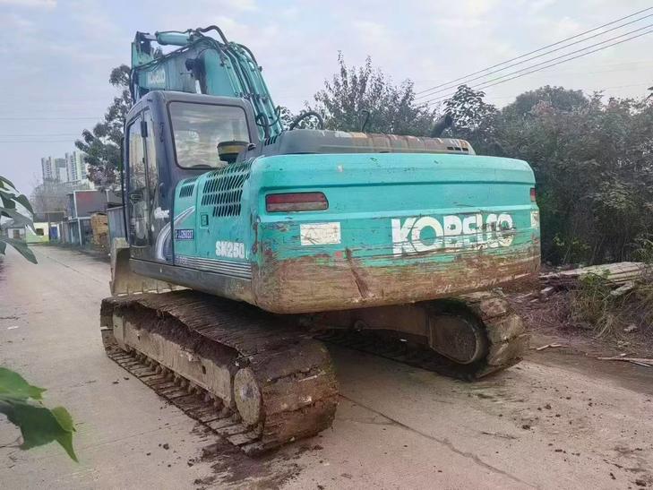 Buy Kobelco SK210 Used Excavator / 1