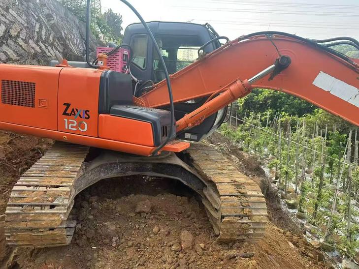 Buy Hitachi EX120 Used Excavator / 1