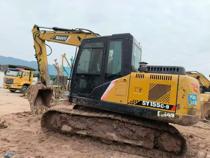 Buy Sany SY135 Used Excavator / 1