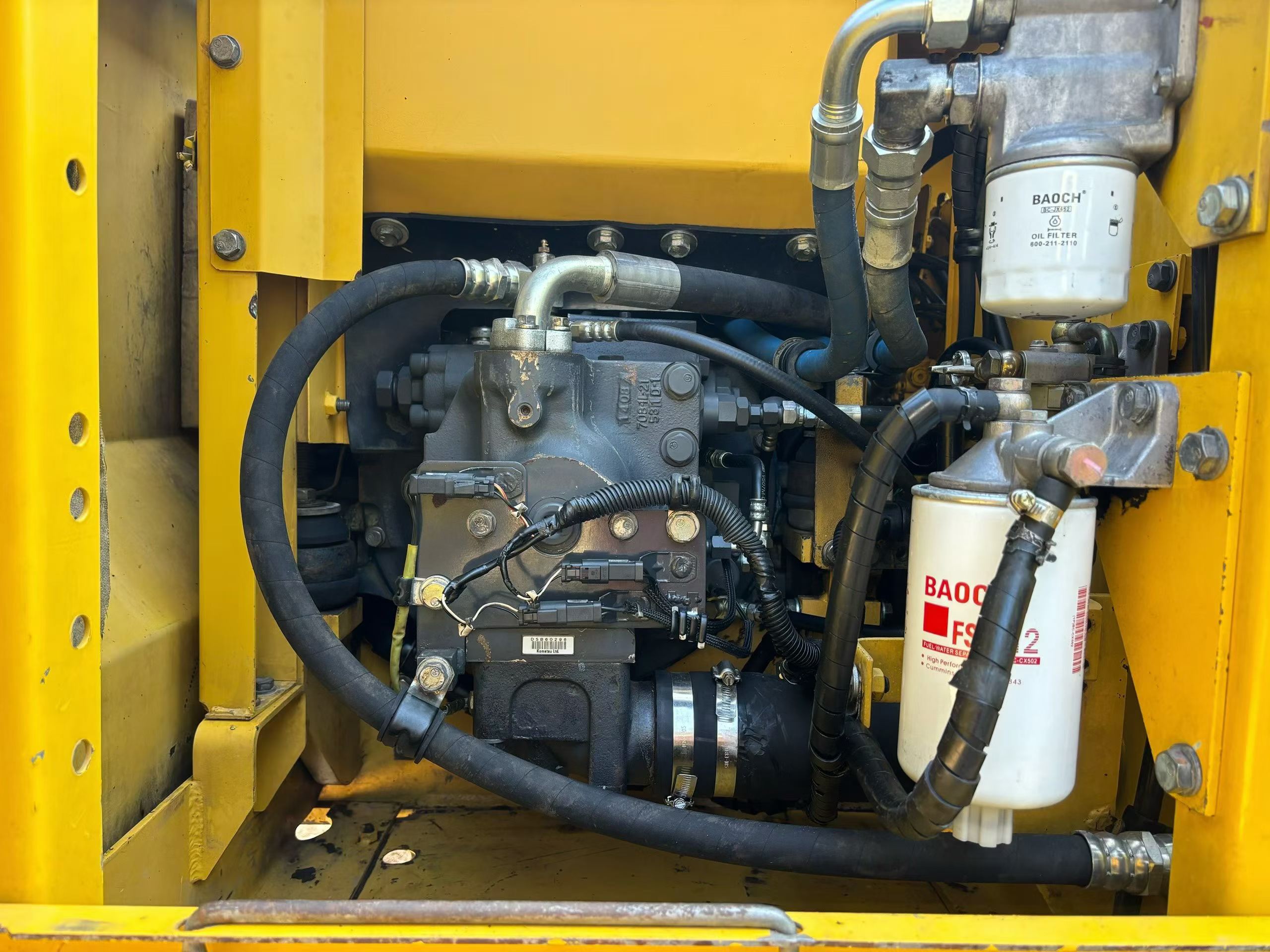 Buy Komatsu PC130-7 Used Excavator / 4