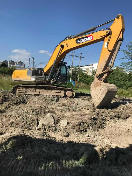 Buy XCMG XE370 Used Excavator / 1