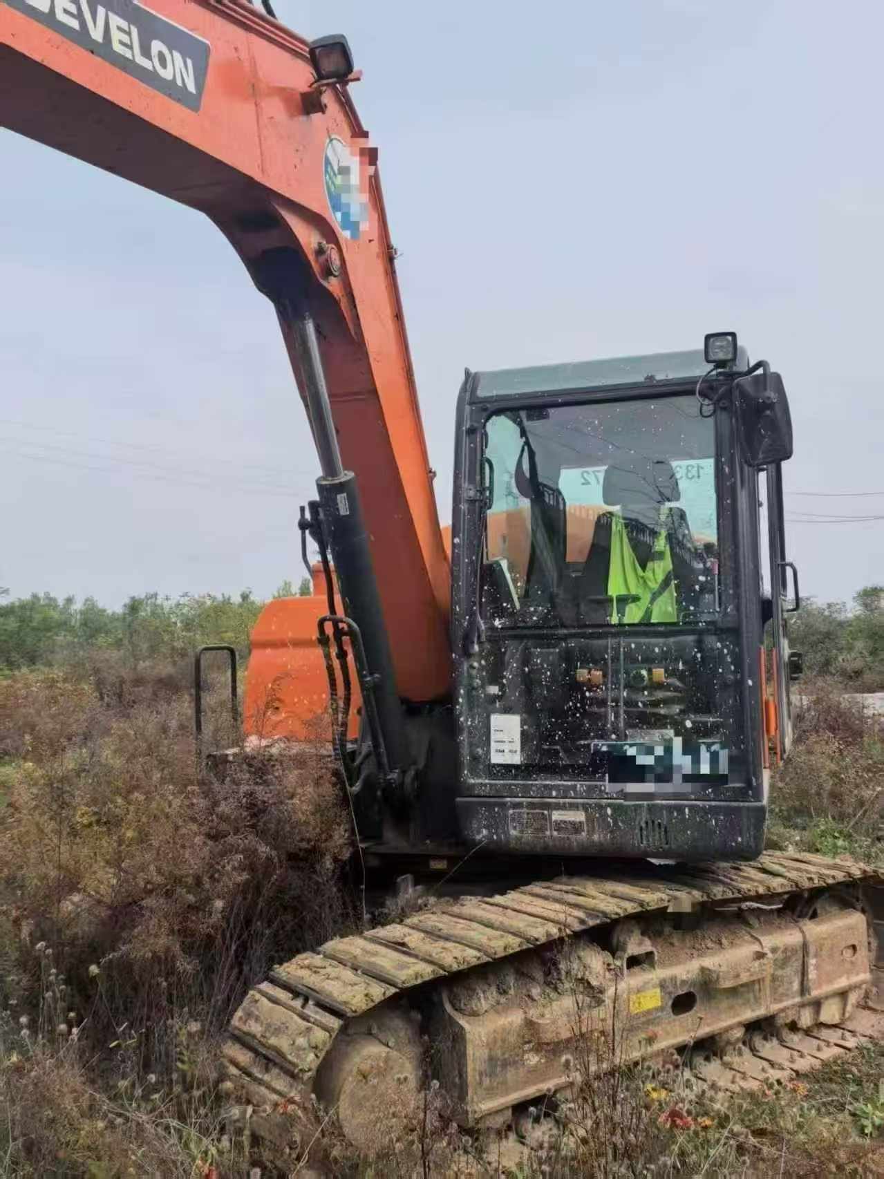 Buy Doosan DX75 Used Excavator / 6