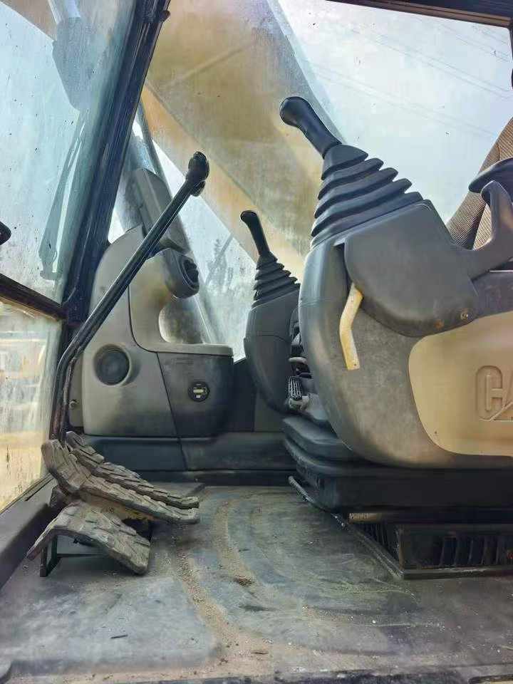 Buy Caterpillar 323D2L Used Excavator / 4