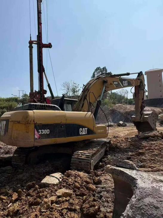 Buy Caterpillar 329D Used Excavator / 1