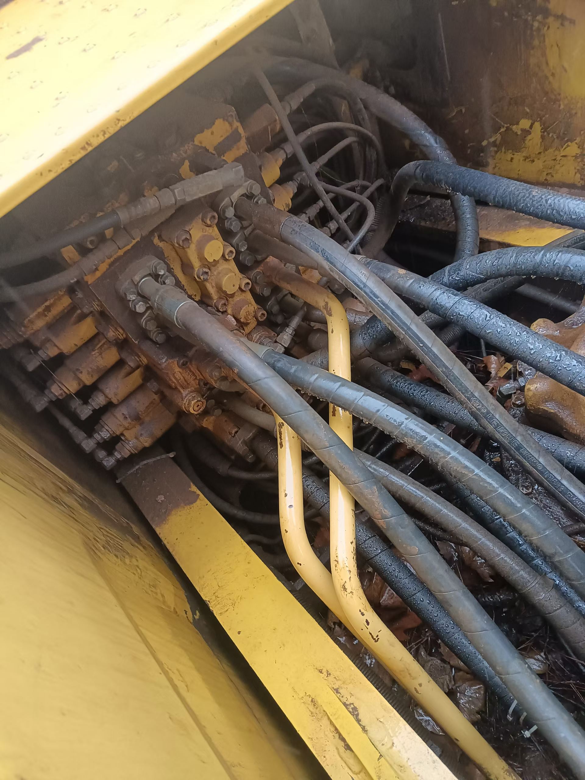 Buy Komatsu PC200-8N1 Used Excavator / 4