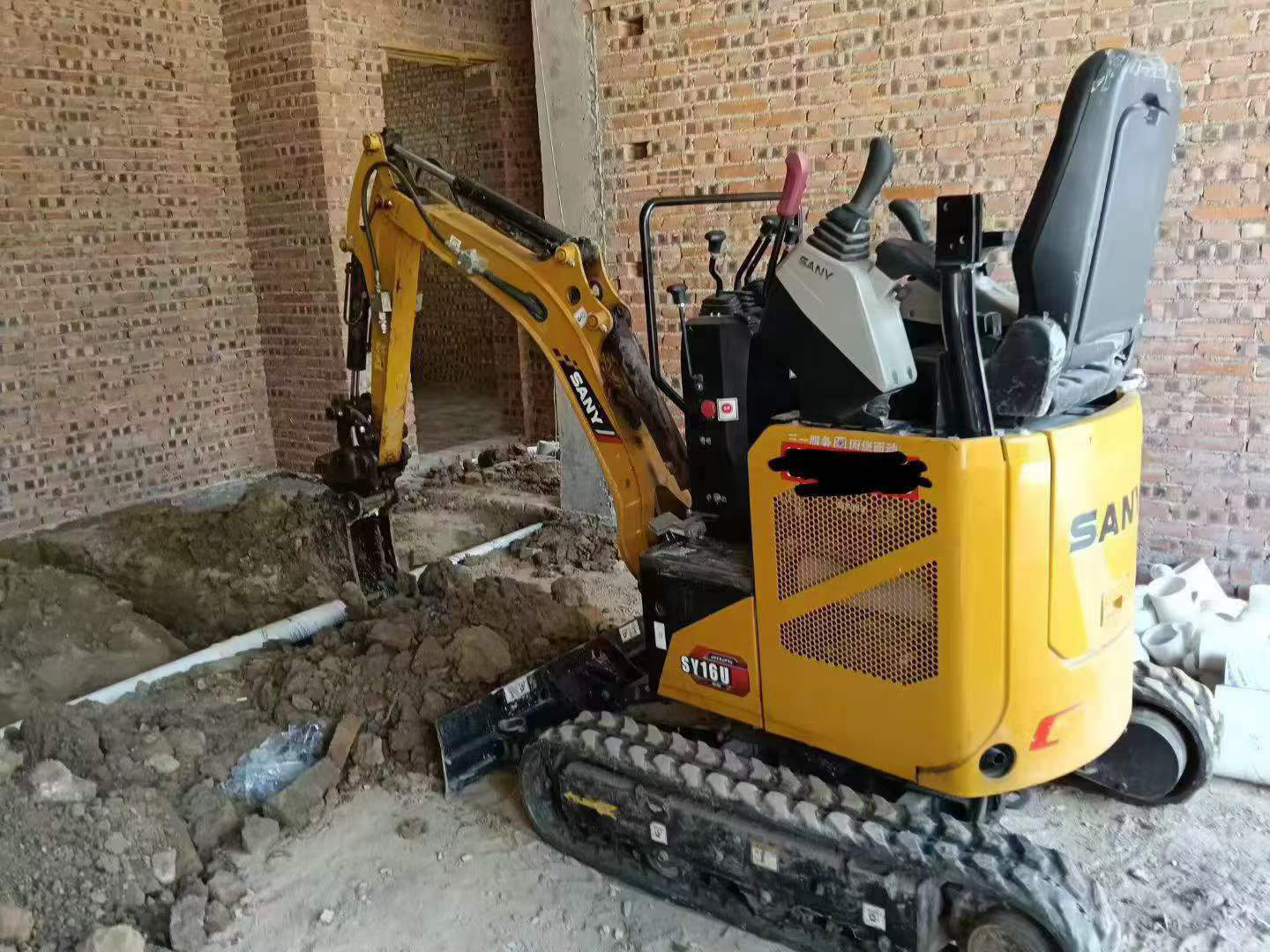 Buy Sany SY16C Used Excavator / 2