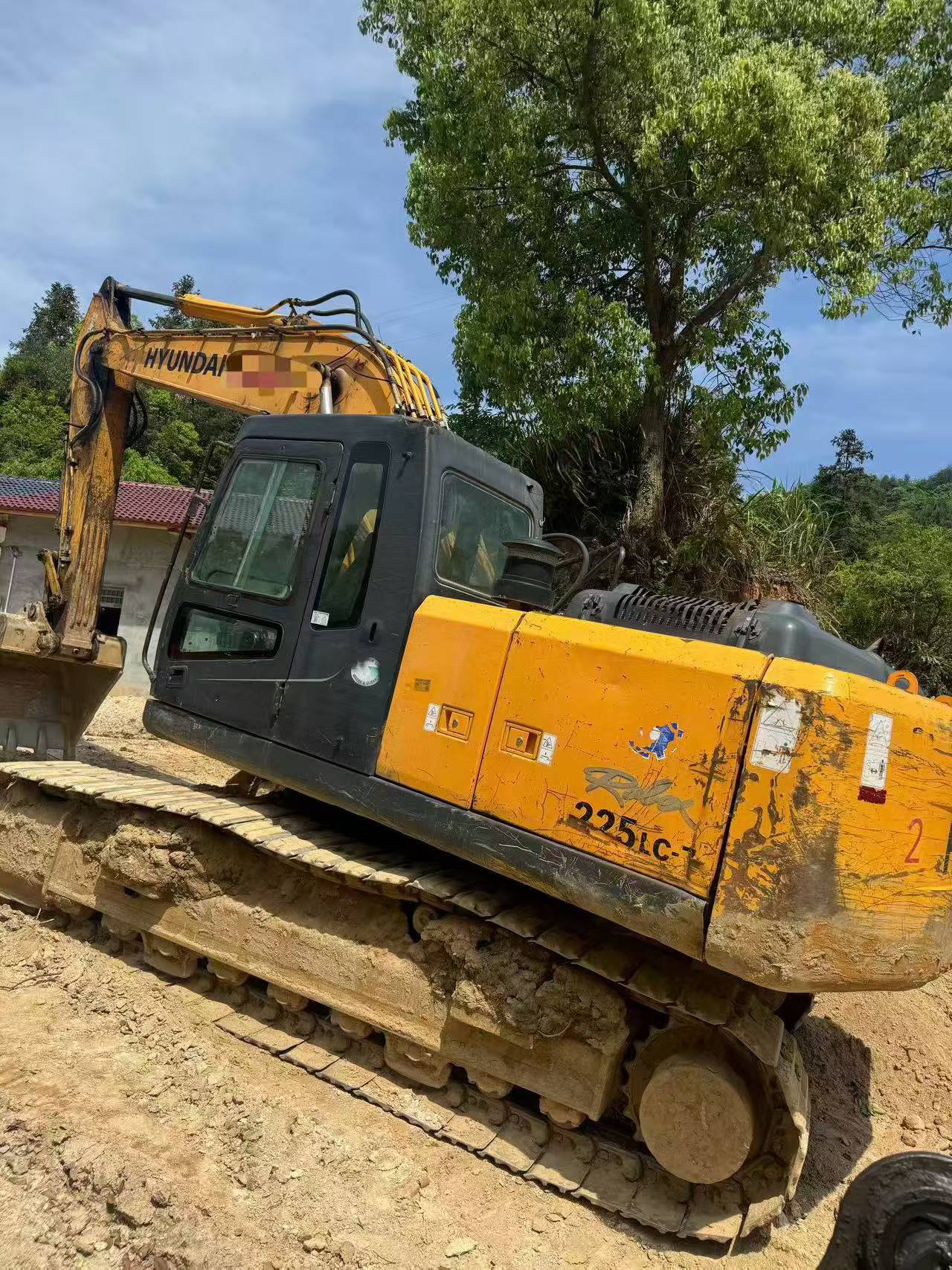 Buy Hyundai R225-7 Used Excavator / 3