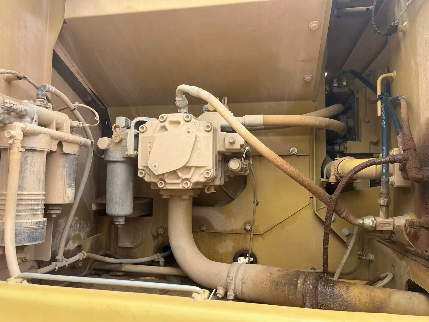 Buy Caterpillar 323 Used Excavator / 5