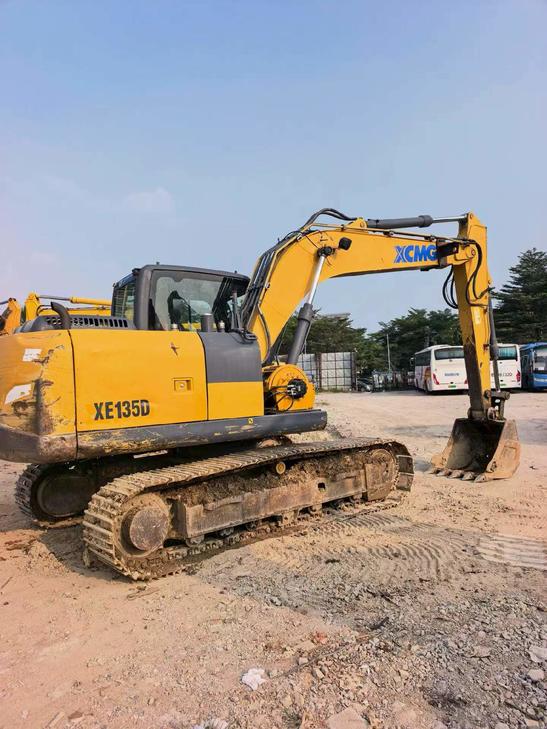 Buy XCMG XE135D Used Excavator / 1
