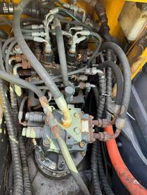 Buy XCMG XE135B Used Excavator / 4 Buy XCMG XE135B Used Excavator / 4