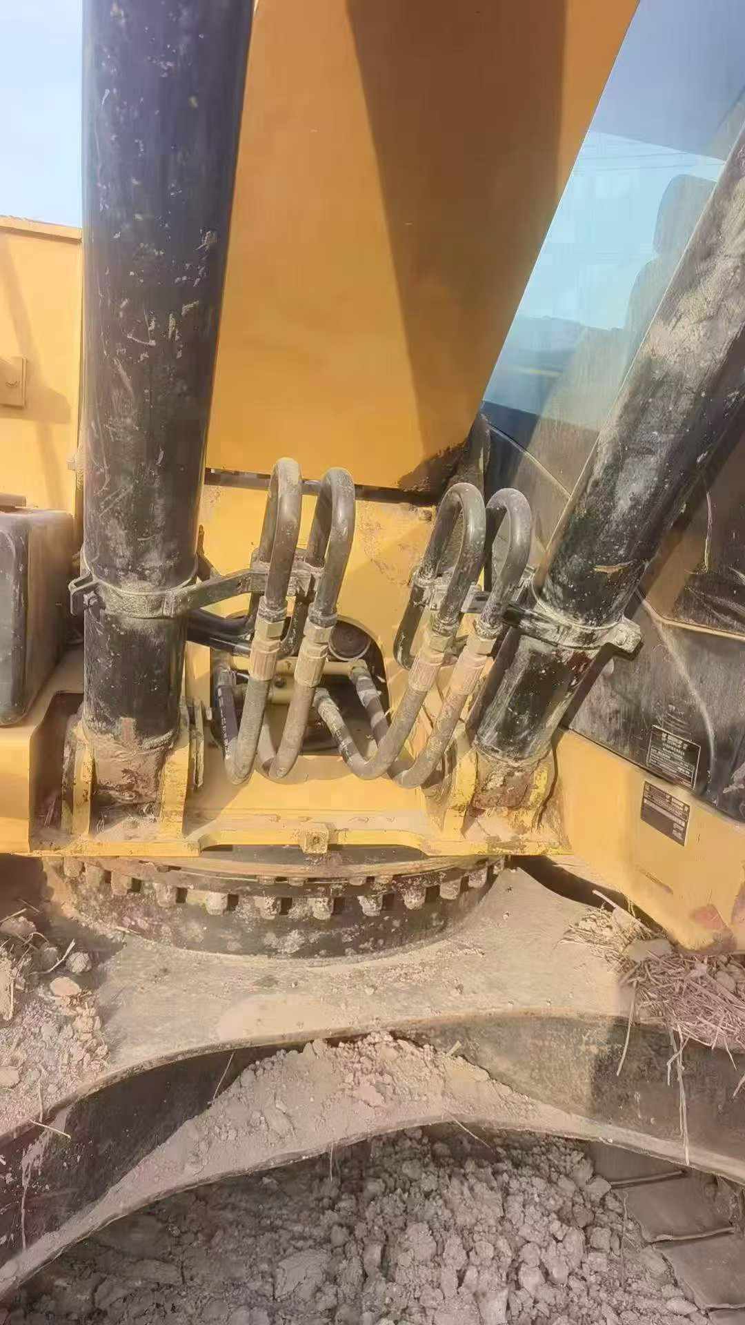 Buy Caterpillar 320D Used Excavator / 2